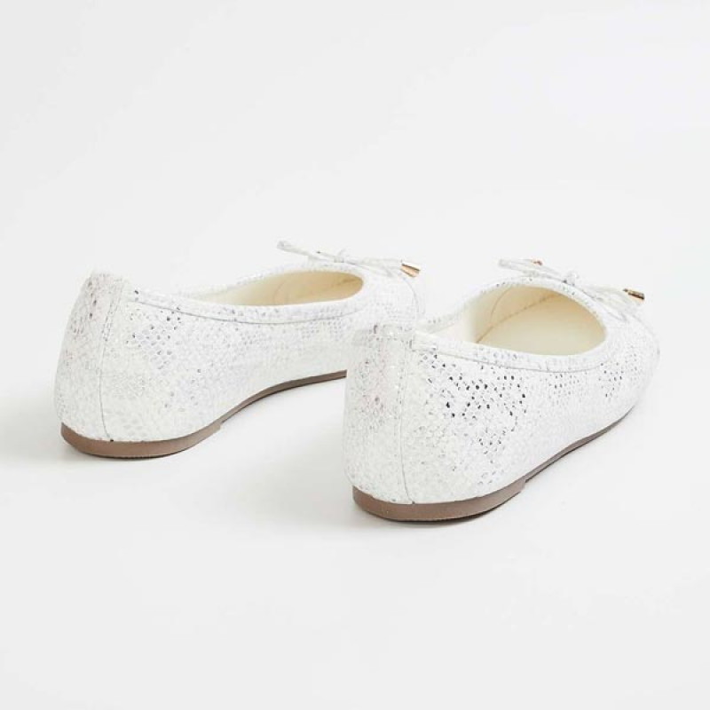 Women Textured Bow-Detailed Ballerinas